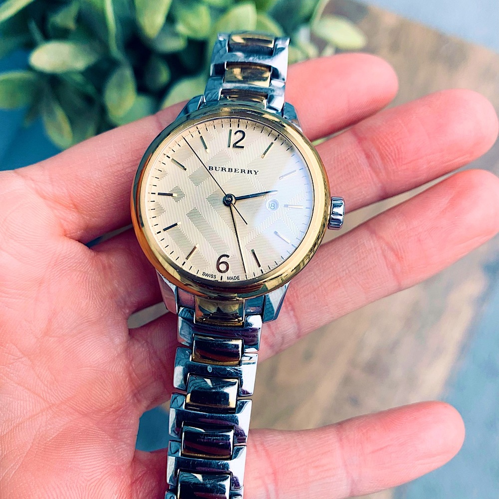 Burberry Watch - BU10118 Women’s Wristwatch Steel / Quartz technology 32mm